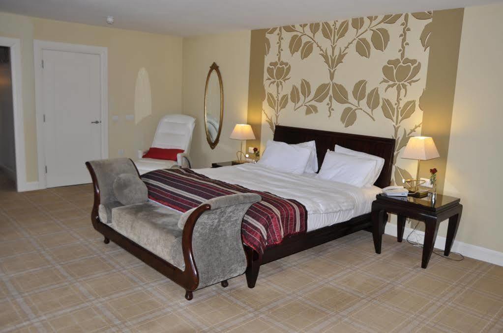 Jackson's Hotel&Leisure Centre Ballybofey Extérieur photo